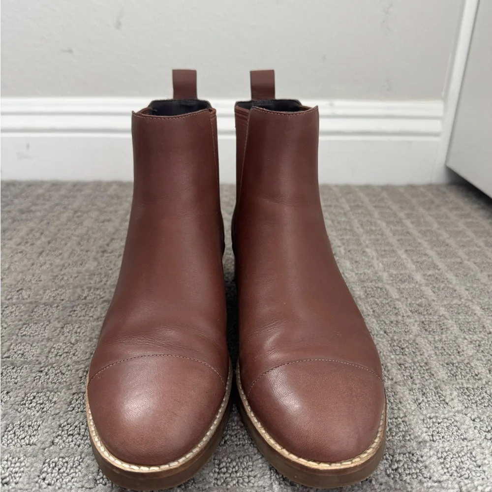 Classic Women’s Chelsea Ankle Boots in Brown